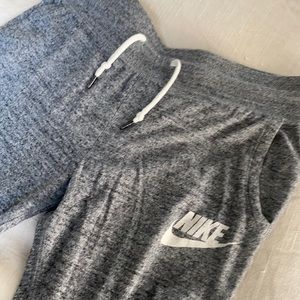 Women’s Nike Capri Joggers